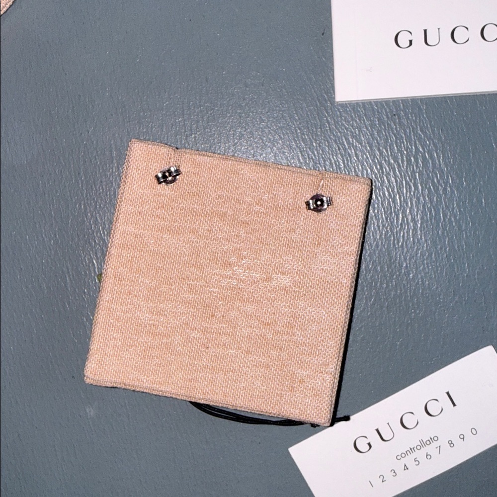 Gucci NWT Authenctic Interlocking G Silver Stud Earrings - Picture 5 of 5